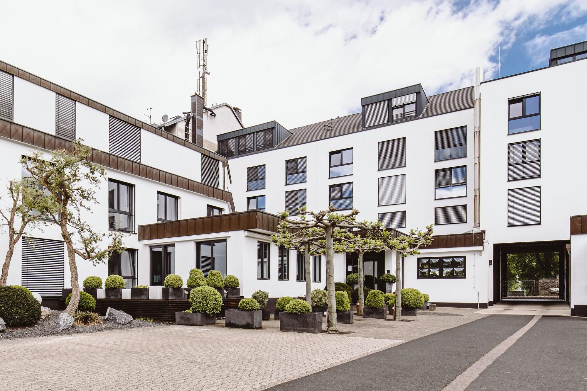 &repeat Airport Hotel Keulen